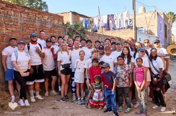 4B Marketing team and community members